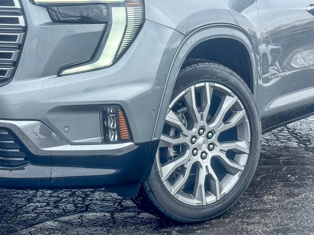 2026 GMC ACADIA - Image 3