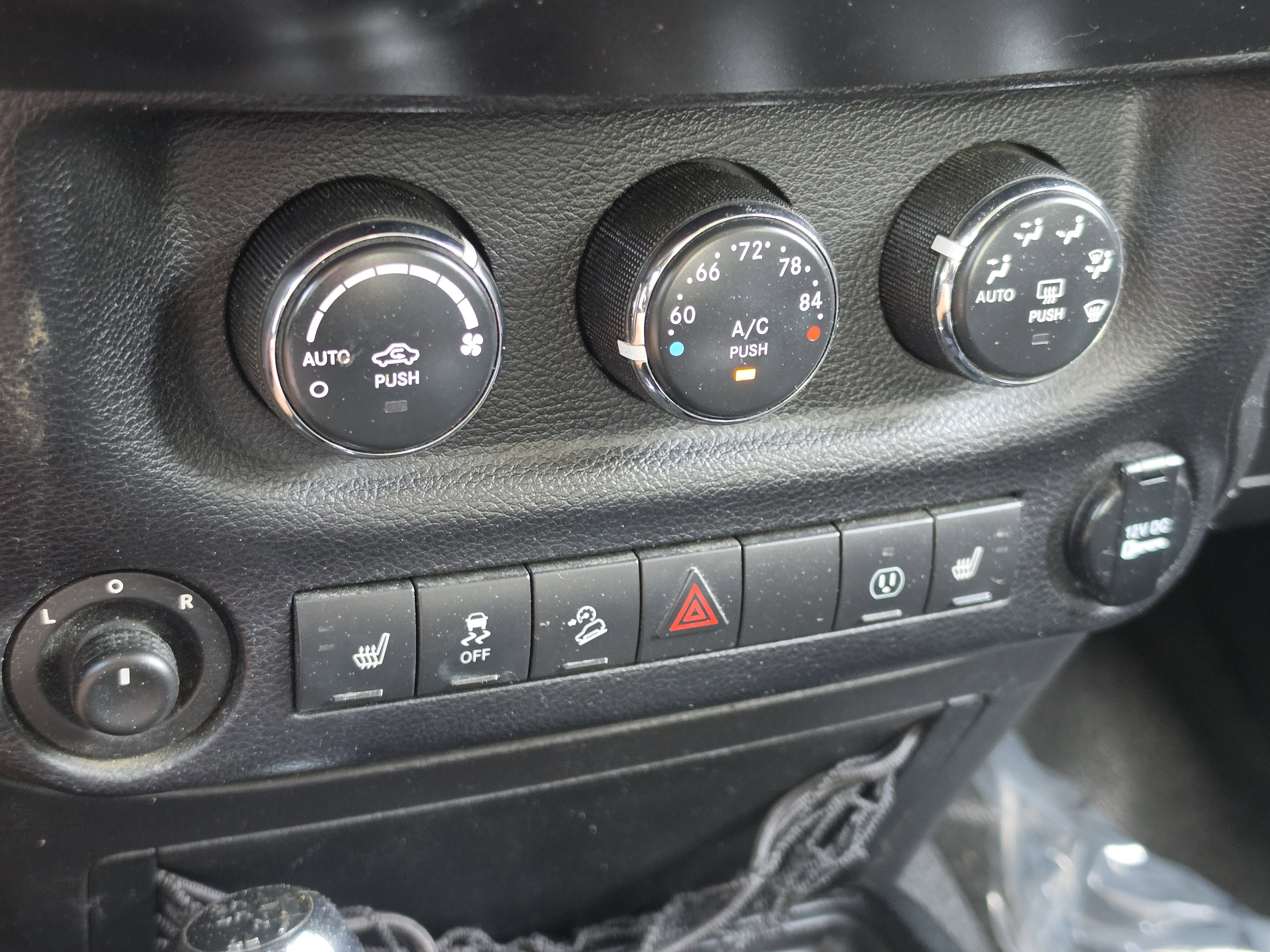 Used 2014 Black Clearcoat Jeep Dragon Edition image 18
