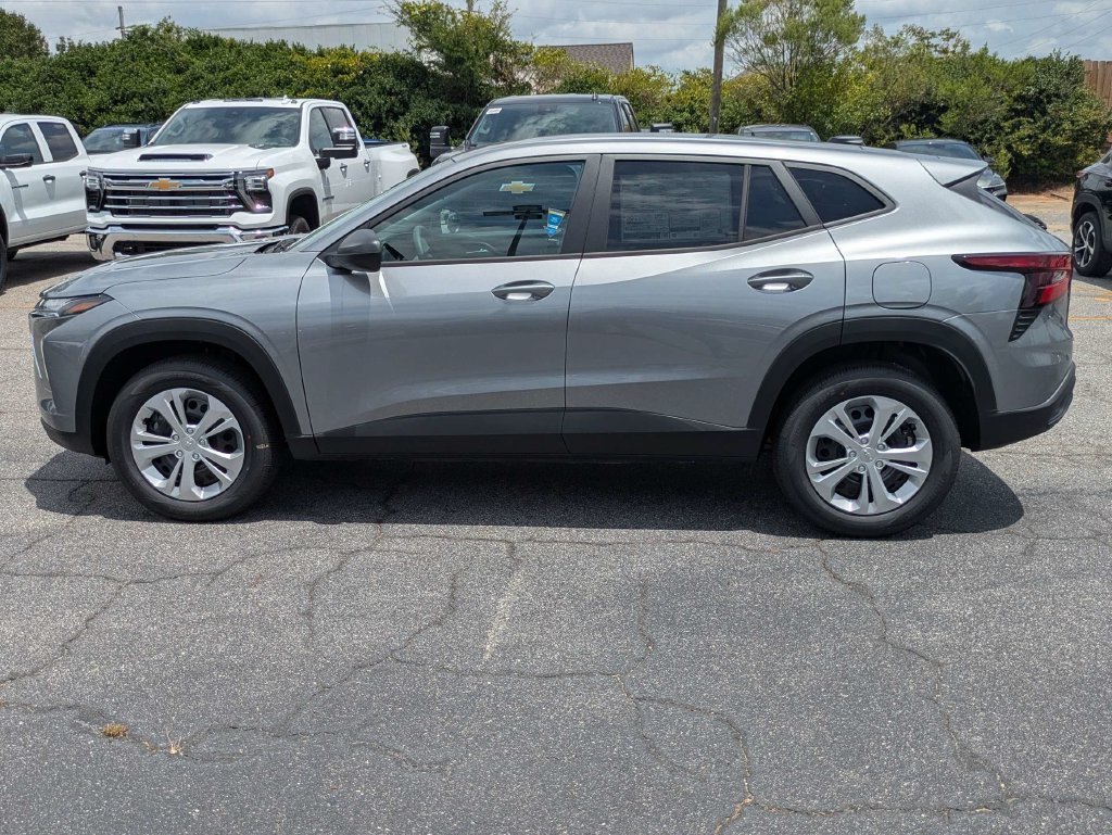 2026 Chevrolet Trax LS - Photo 8