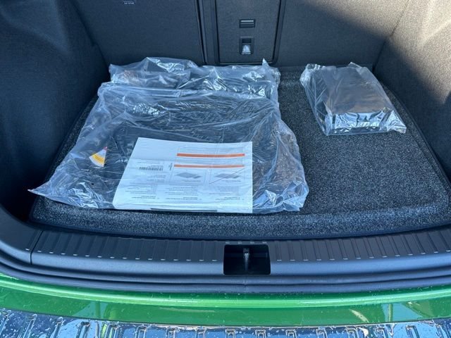 New 2026 Bright Moss Green Metallic Volkswagen 1.5T SEL image 18