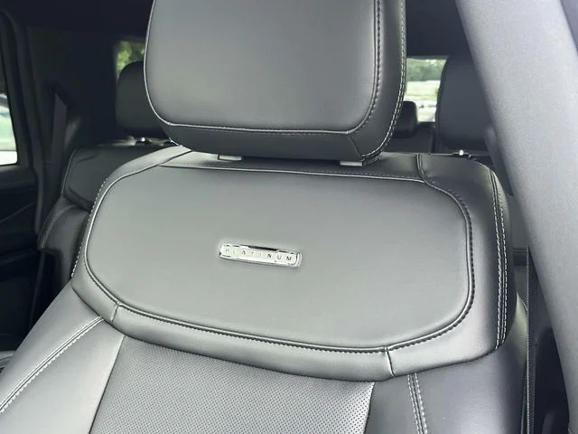New 2027 Glacier Gray Metallic Tri-Coat Ford MAX Platinum image 17
