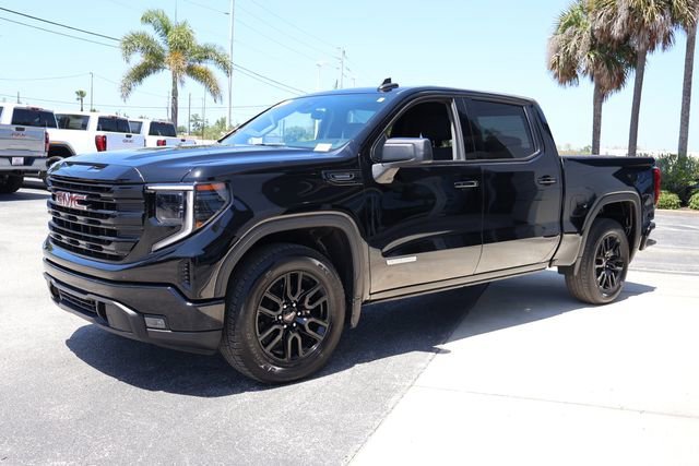 Used 2025 Onyx Black GMC Elevation image 4