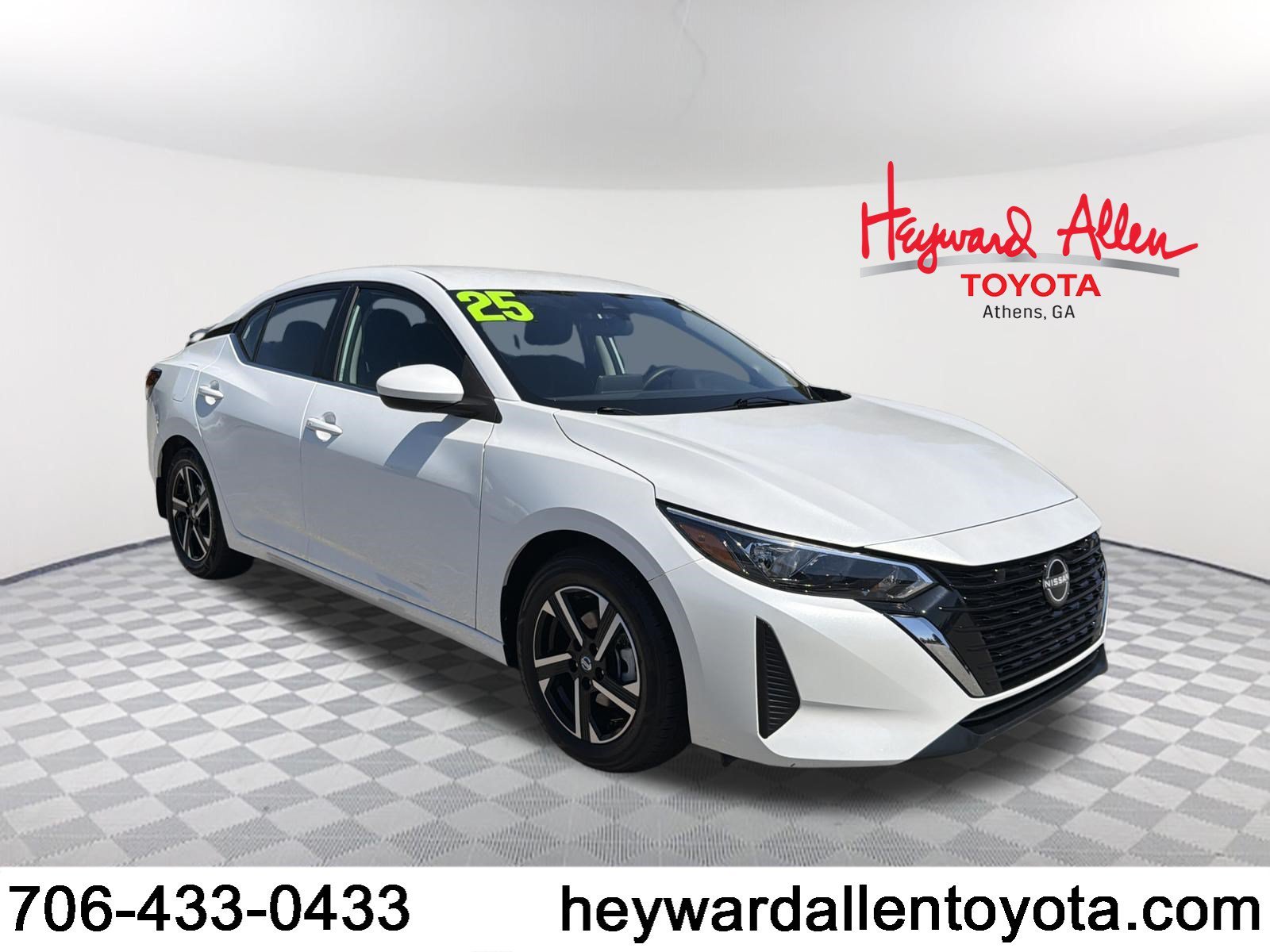 Used 2025 Aspen White Tricoat Nissan SV image 1
