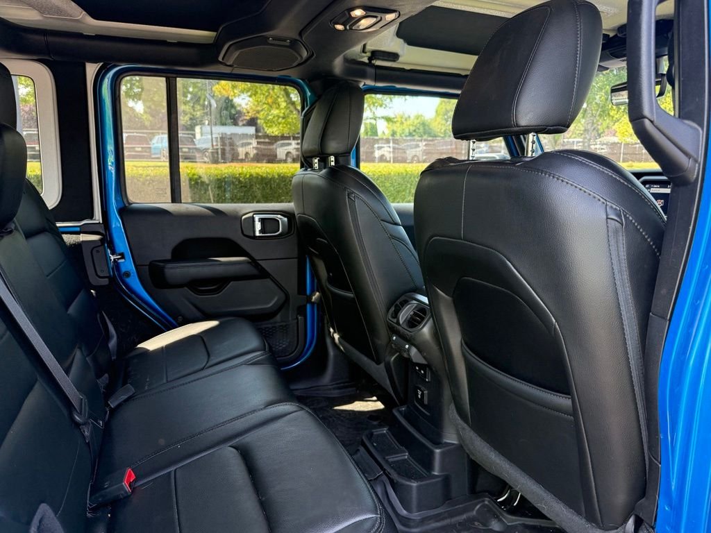 Used 2022 Hydro Blue Pearlcoat Jeep Unlimited Sahara Altitude image 20