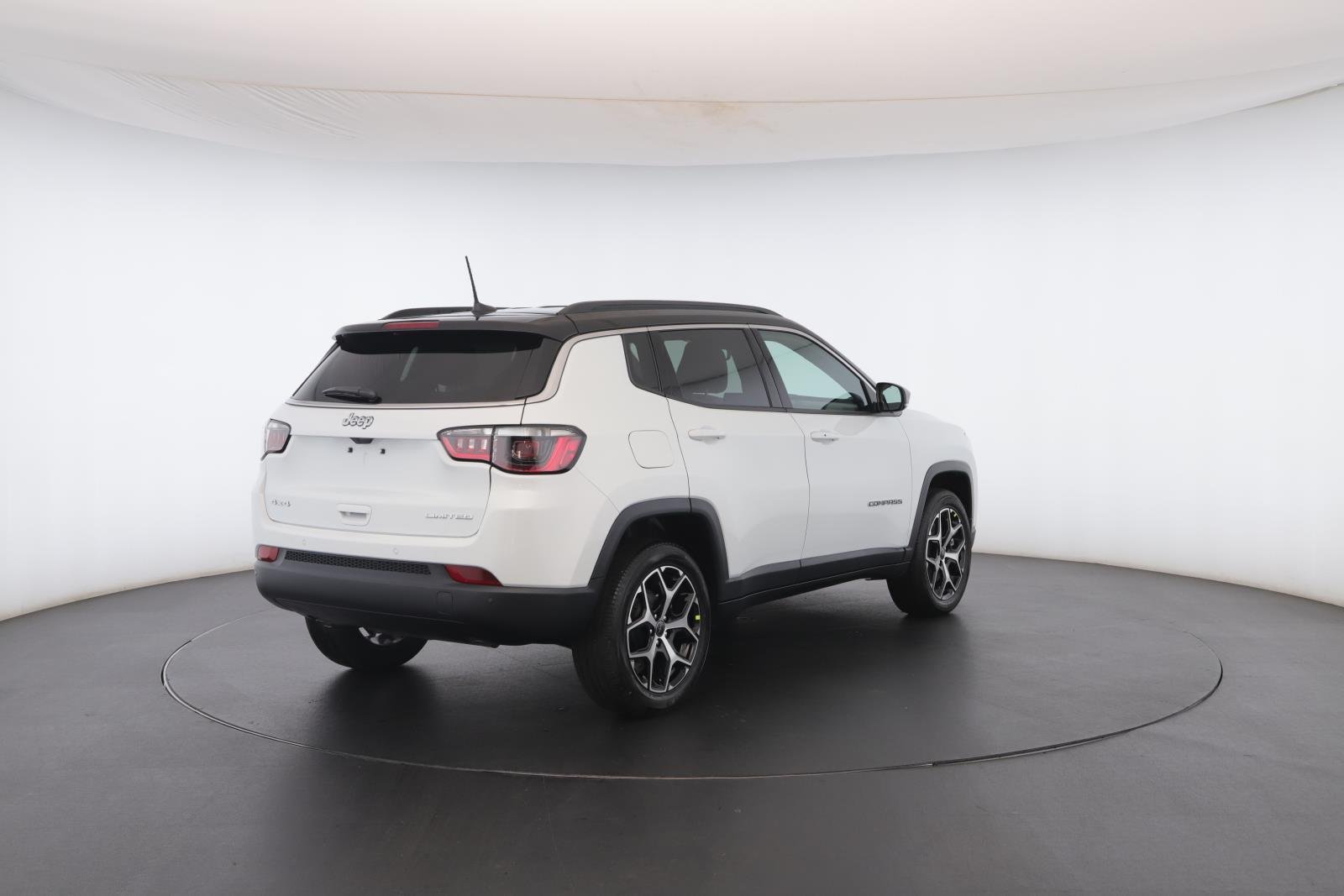 New 2026 Bright White Clear-Coat Exterior Paint Jeep Limited 4x4 image 24