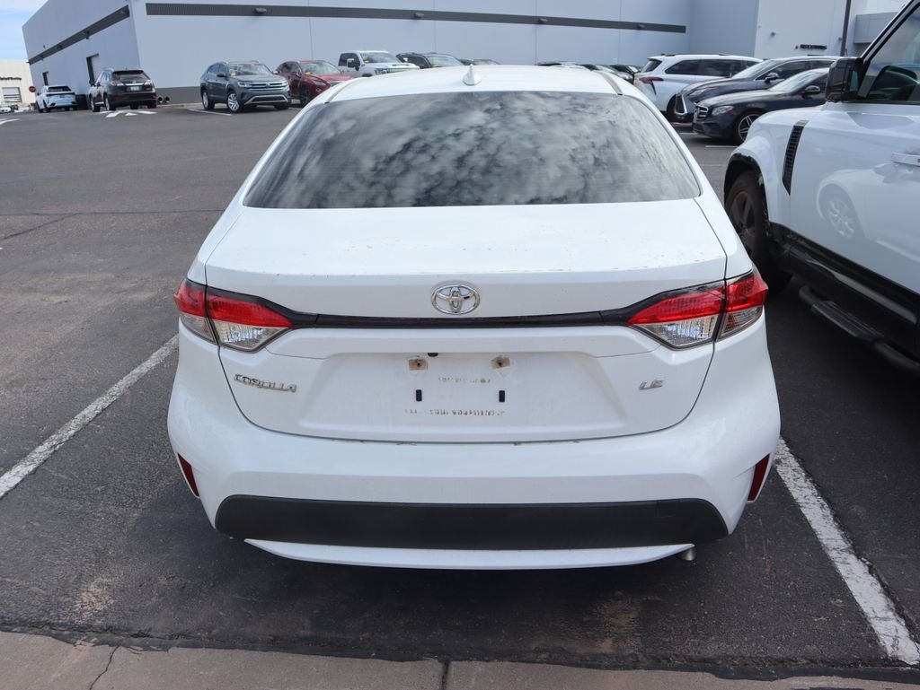 Used 2020 Super White Toyota LE image 4