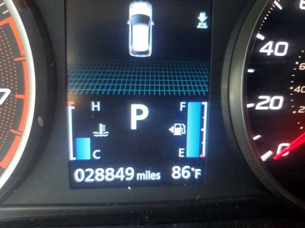 Used 2025 White Mitsubishi SE image 19