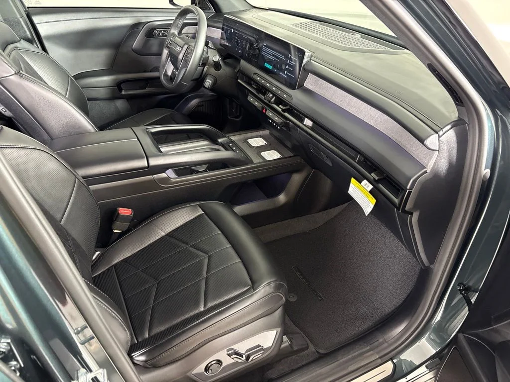 New 2027 Black Jade Green Kia X-PRO SX image 18