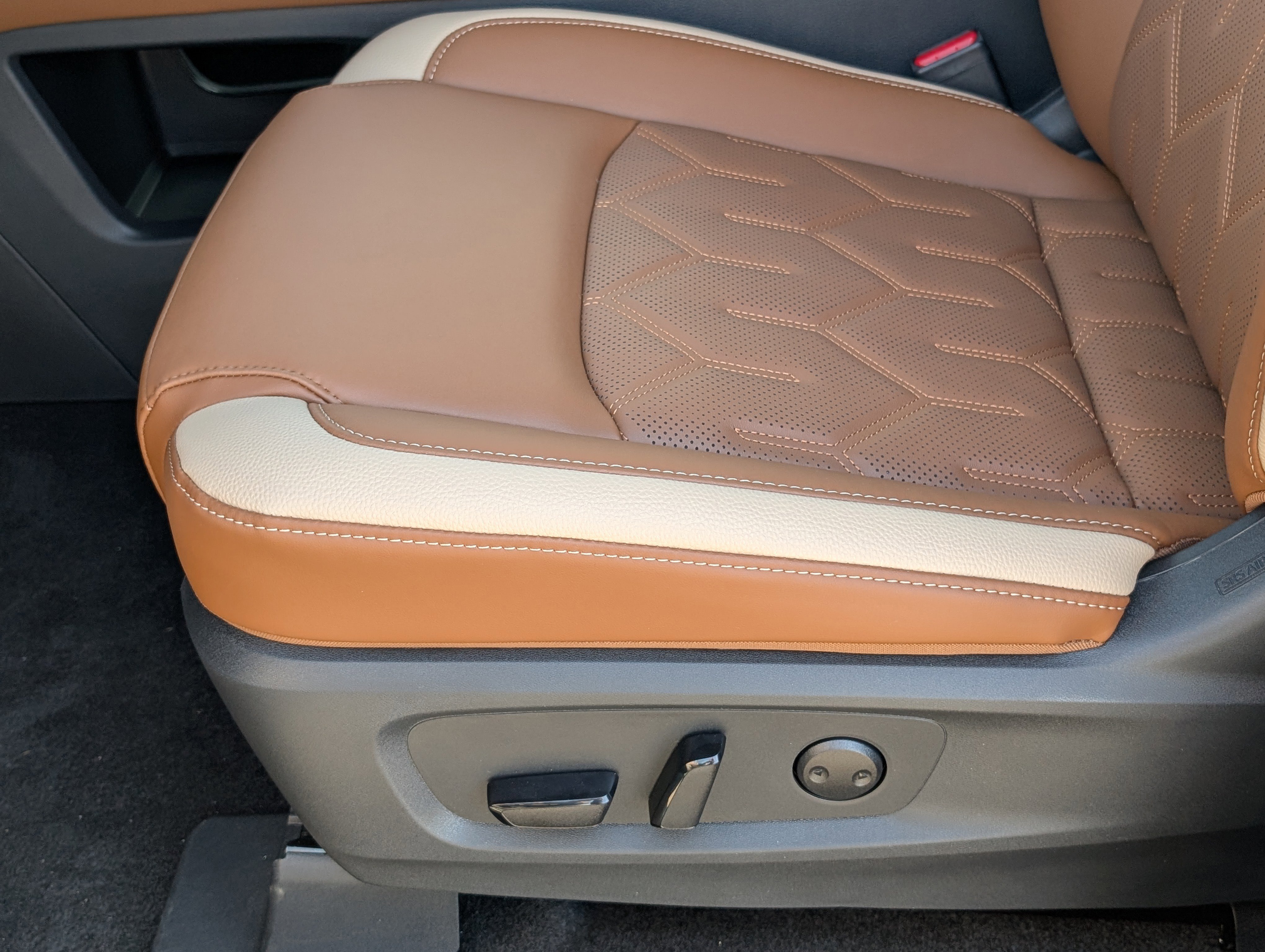 2026 Nissan Pathfinder Platinum - Photo 21