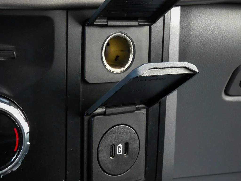 Used 2024 Silver Ford XLT image 22