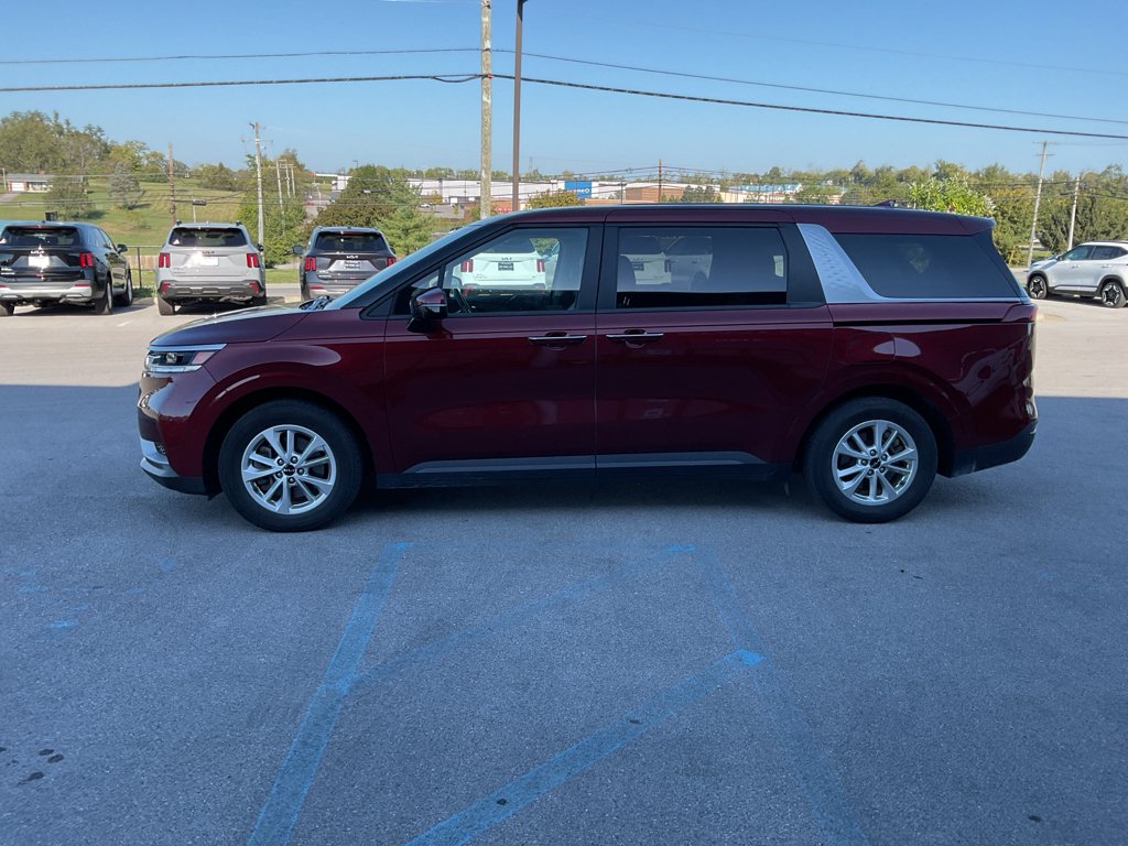 2023 Kia Carnival LX photo 4