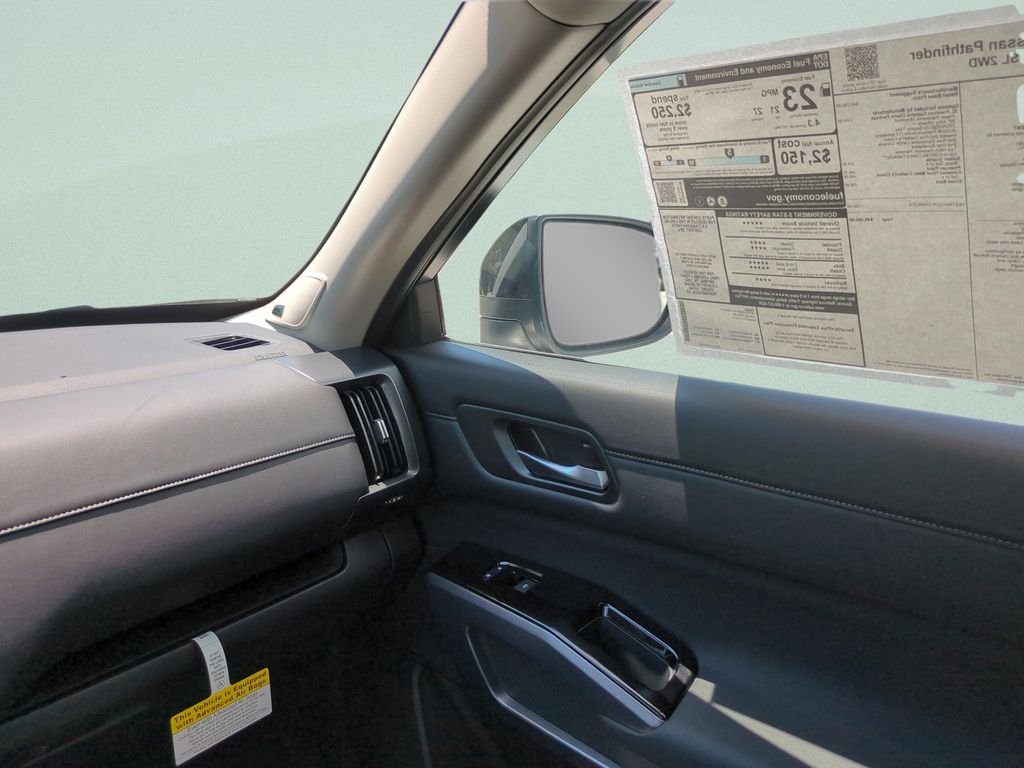New 2026 Everest White Pearl TriCoat Nissan SL image 13
