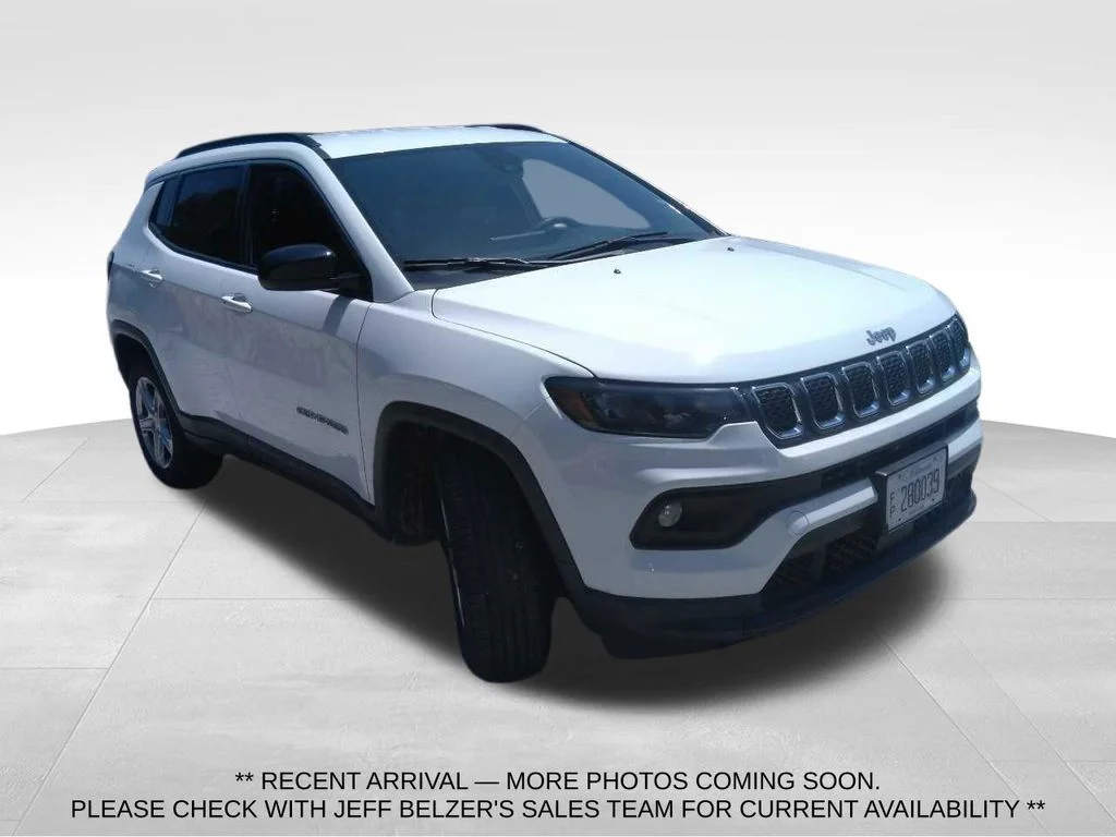 Used 2024 White Jeep Latitude image 1