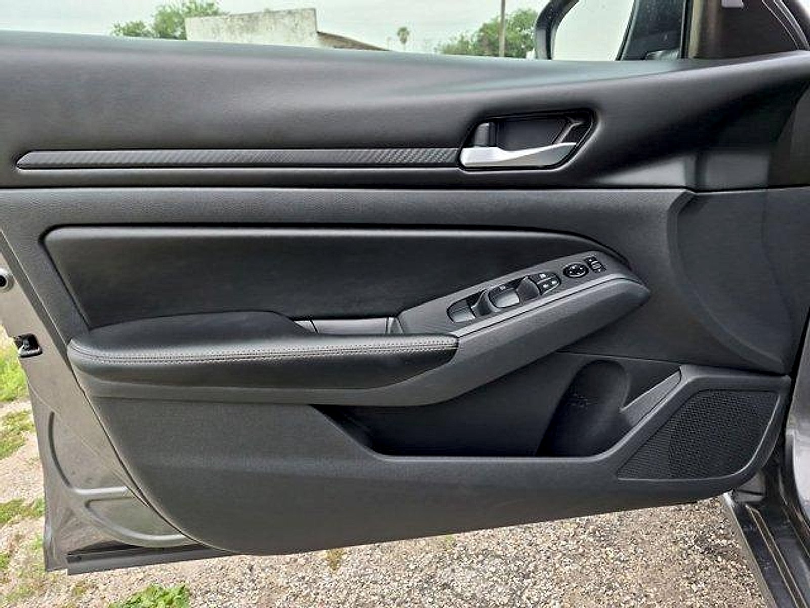 2024 Nissan Altima SV - Photo 21