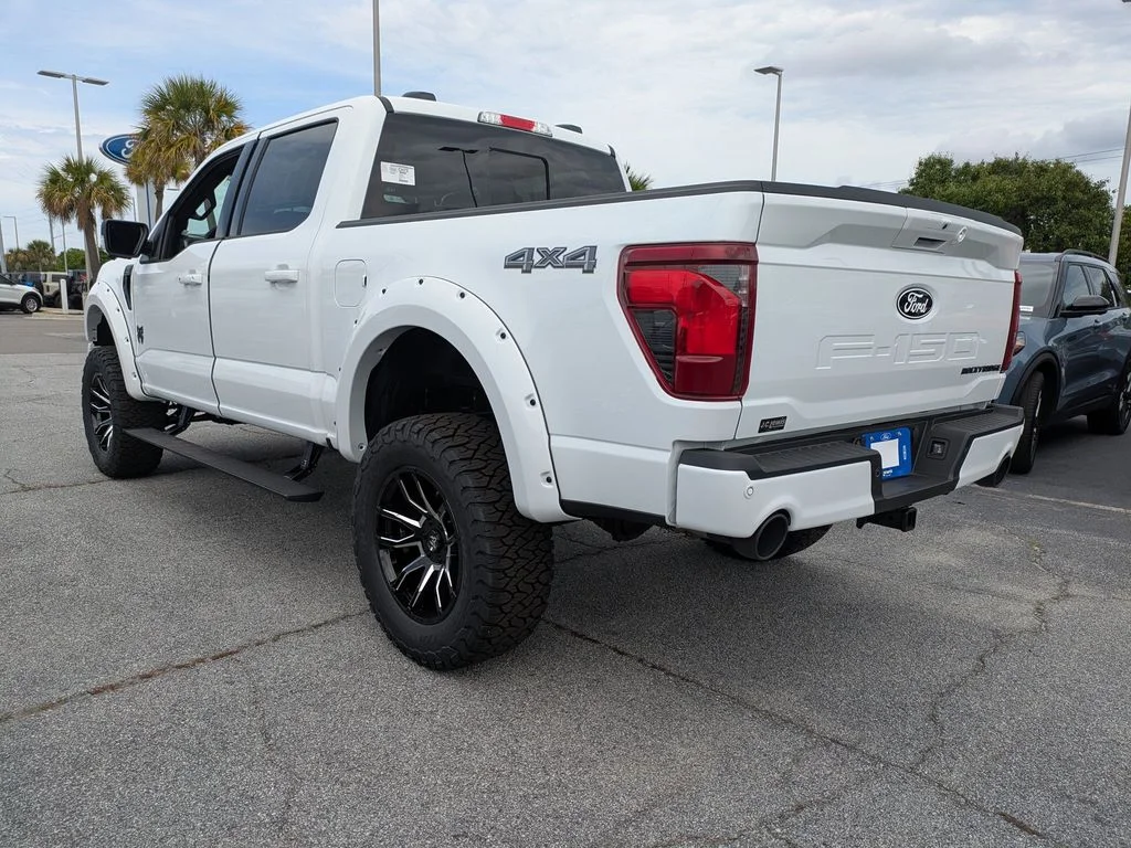 New 2026 Oxford White Ford XLT image 6