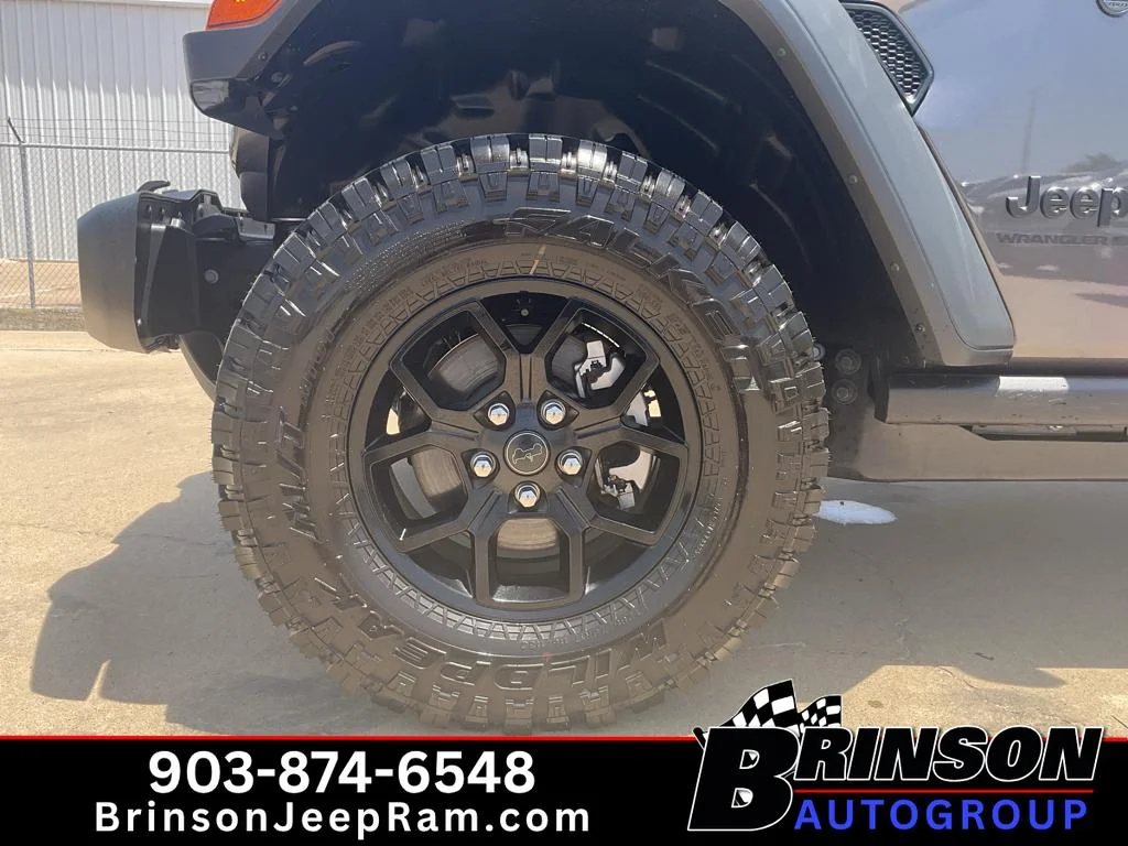 Used 2026 Granite Crystal Metallic Clearcoat Jeep Willys image 13