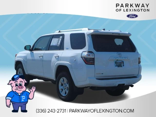 Used 2016 White Toyota SR5 image 3