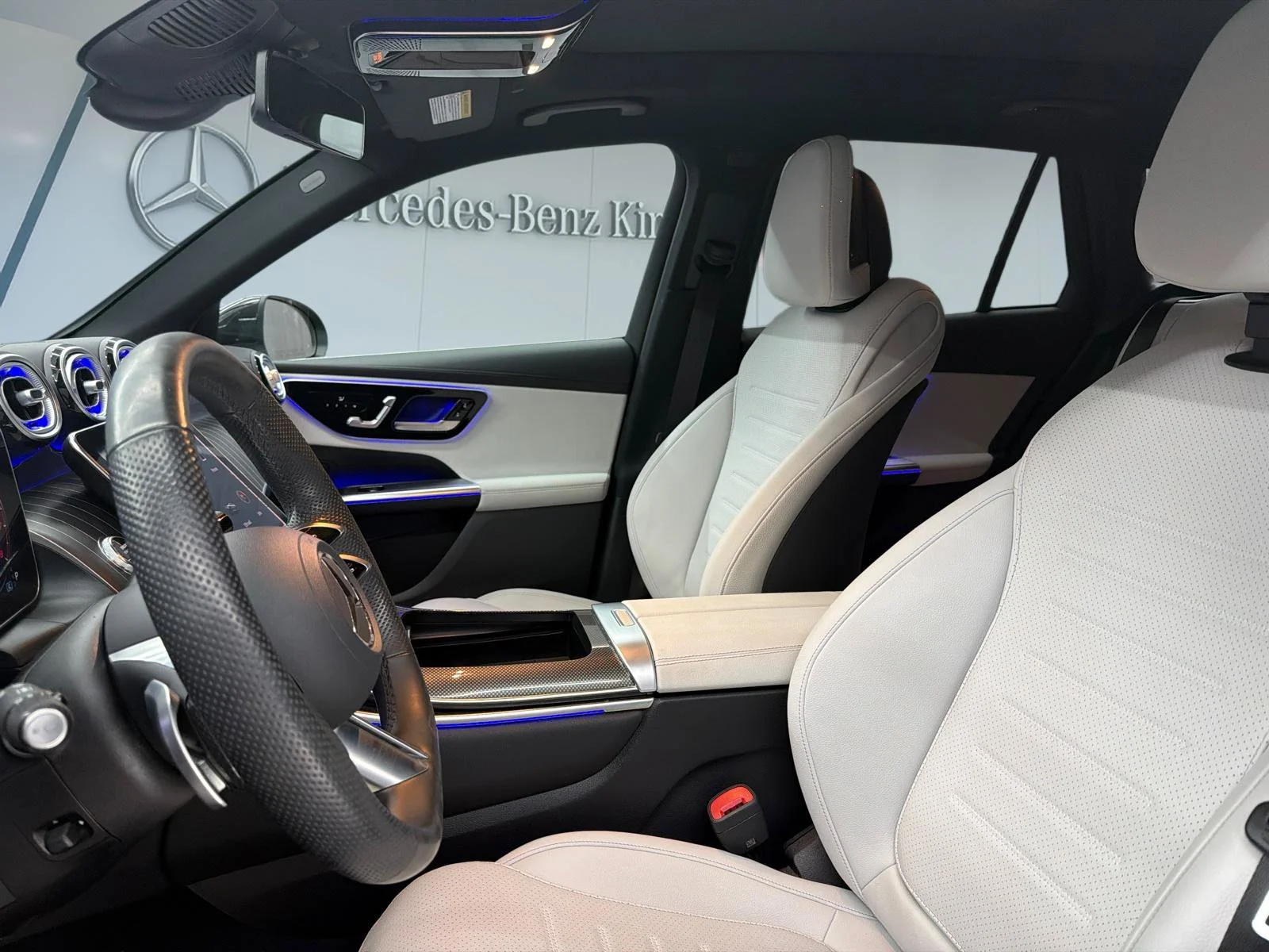 Used 2023 Grey Mercedes-Benz GLC 300 image 12