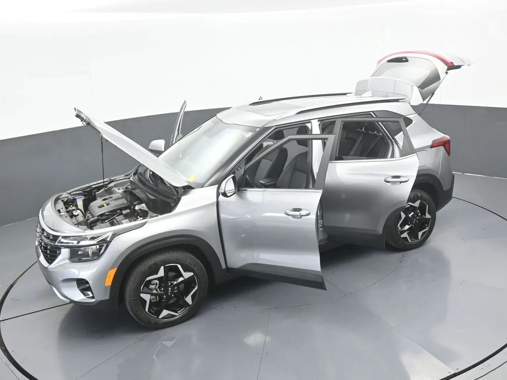 Used 2025 Steel Gray Kia EX image 61