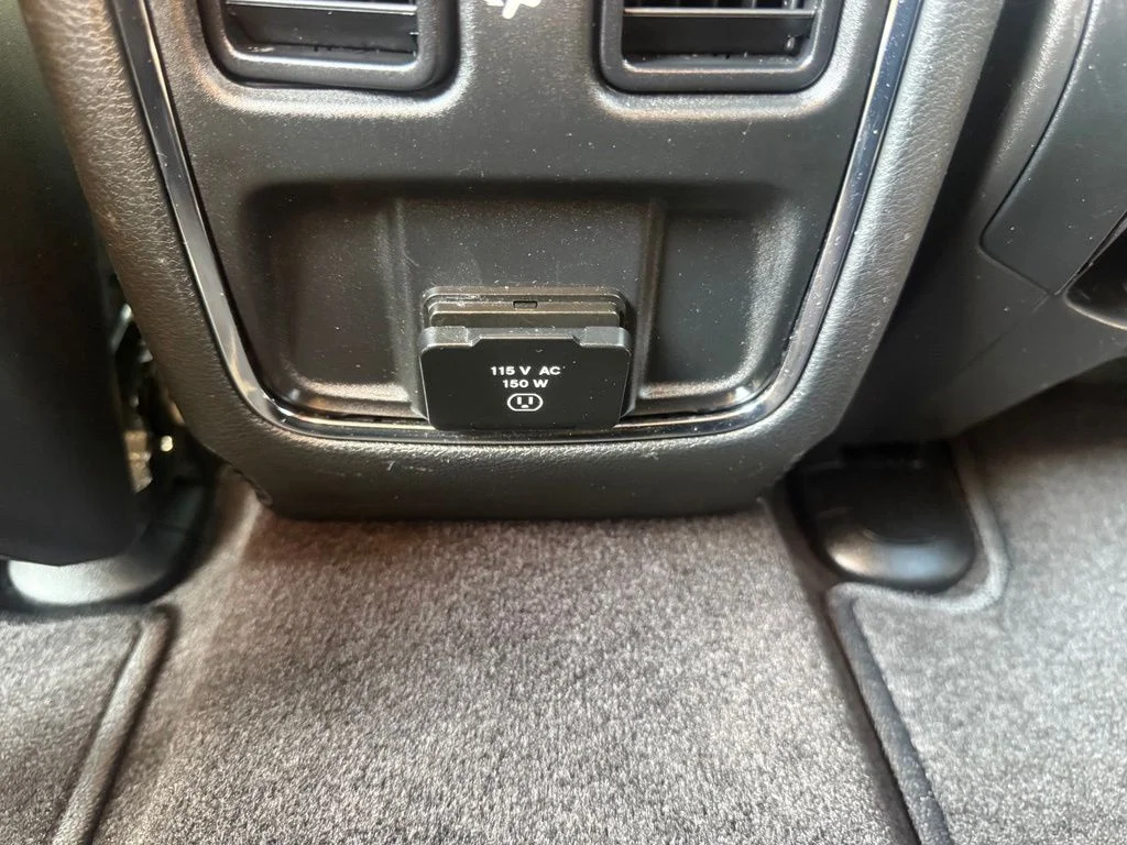 Used 2018 Gray Jeep Altitude image 33