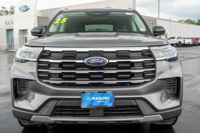 2025 Ford Explorer Active - Photo 3