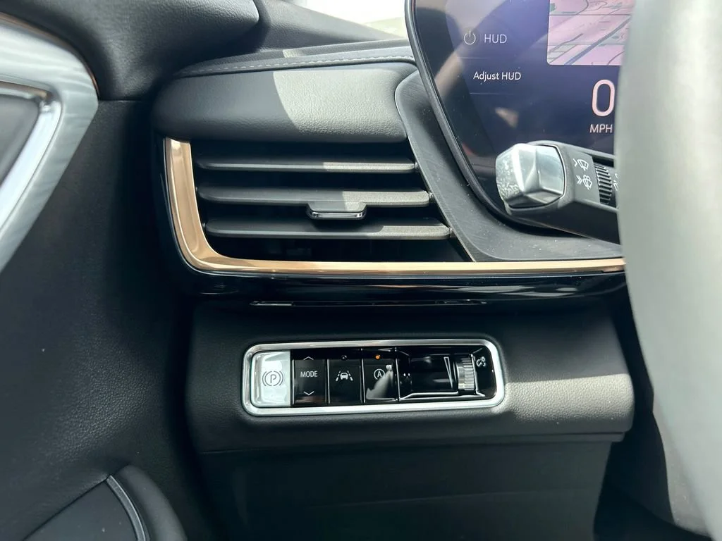 New 2026 Quartz Blue Metallic Buick Avenir image 20
