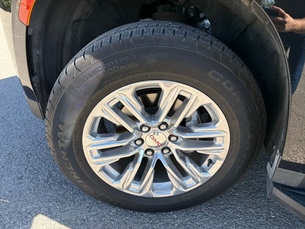 Used 2024 Black GMC SLE image 13