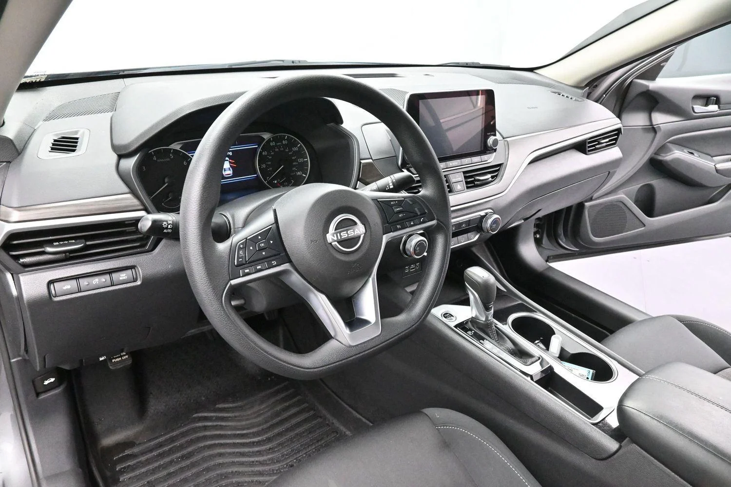 Used 2024 Gun Metallic Nissan 2.5 SV image 15