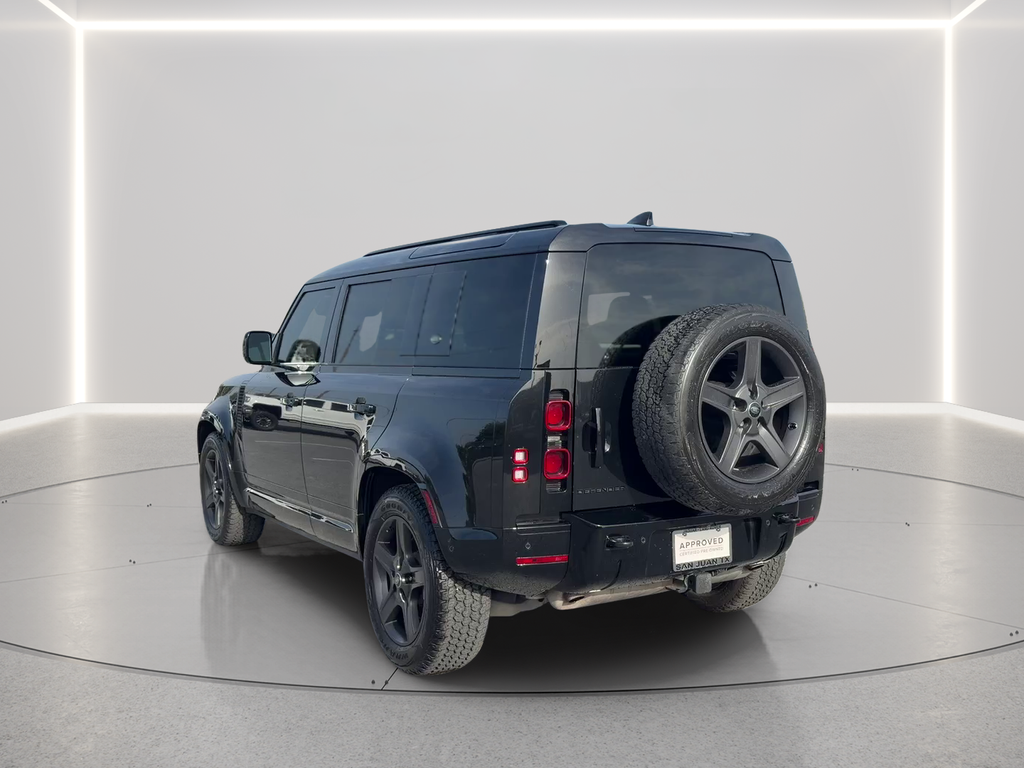 Used 2024 Black Land Rover X-Dynamic SE image 7