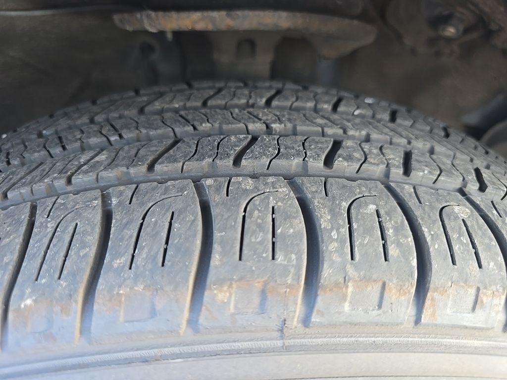 Used 2013 Red Toyota XLE image 19