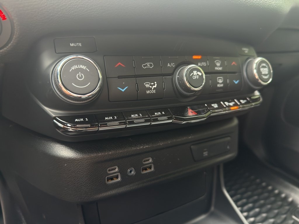 New 2026 DB Black Clearcoat Dodge Pursuit image 21