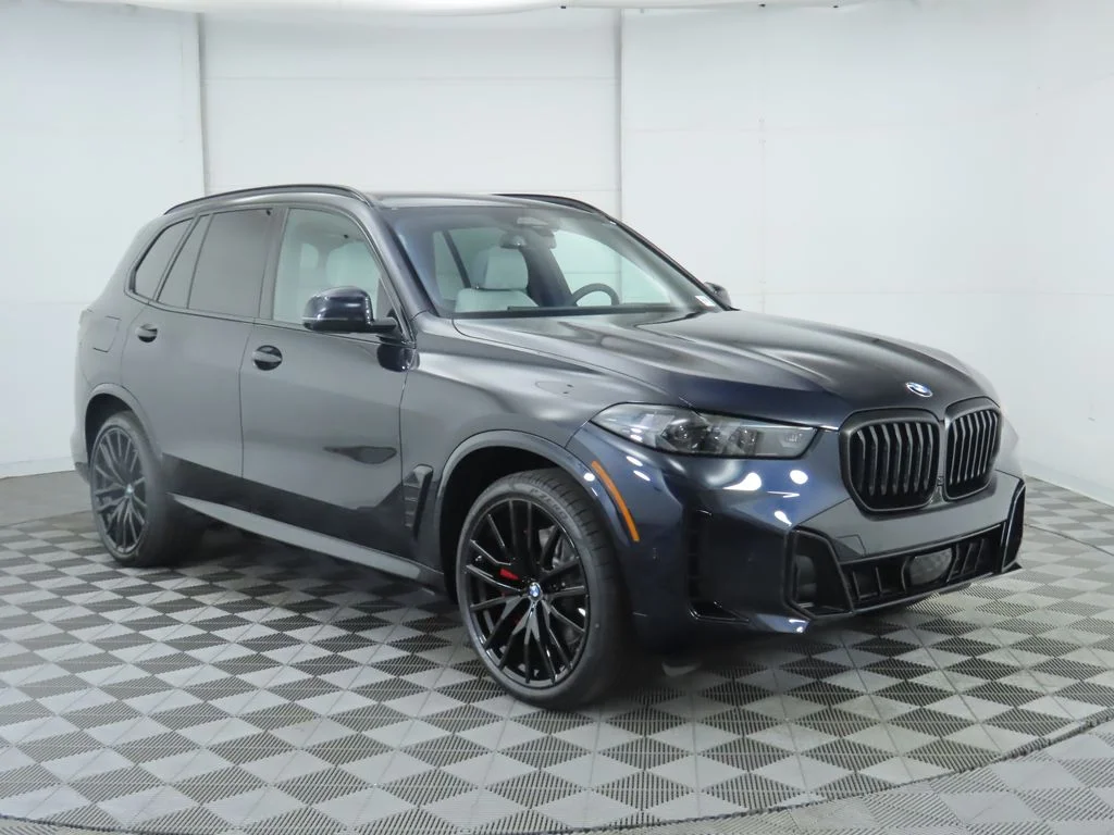 Used 2026 Black BMW xDrive40i image 3