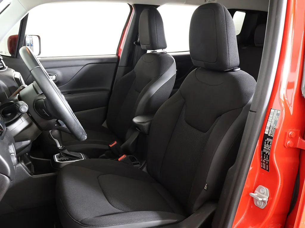 Used 2020 Red Jeep Latitude image 23