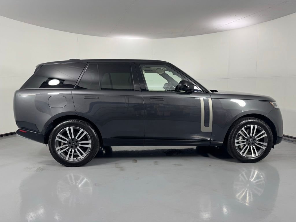 Used 2024 Carpathian Gray Premium Metallic Land Rover SE image 5