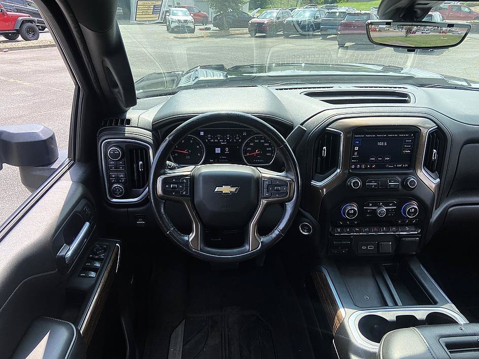 Used 2021 Black Chevrolet High Country image 28