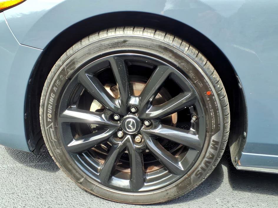 Used 2021 Polymetal Gray Metallic Mazda Premium image 9