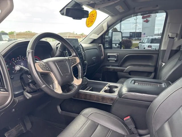 Used 2016 Onyx Black GMC Denali image 19