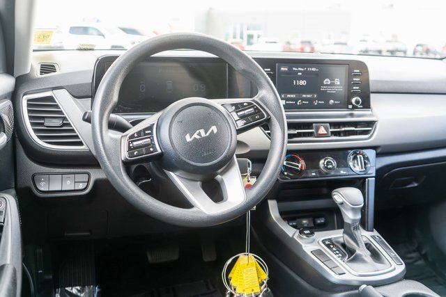 Used 2024 Black Kia LX image 14