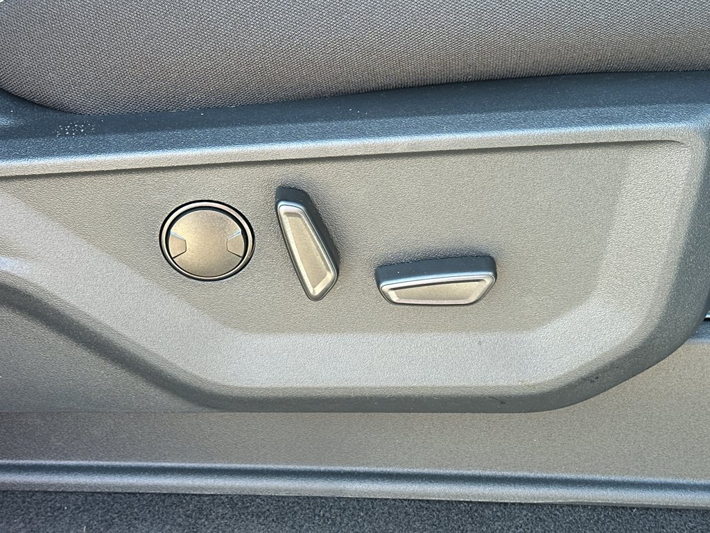 New 2026 Oxford White Ford XLT image 34