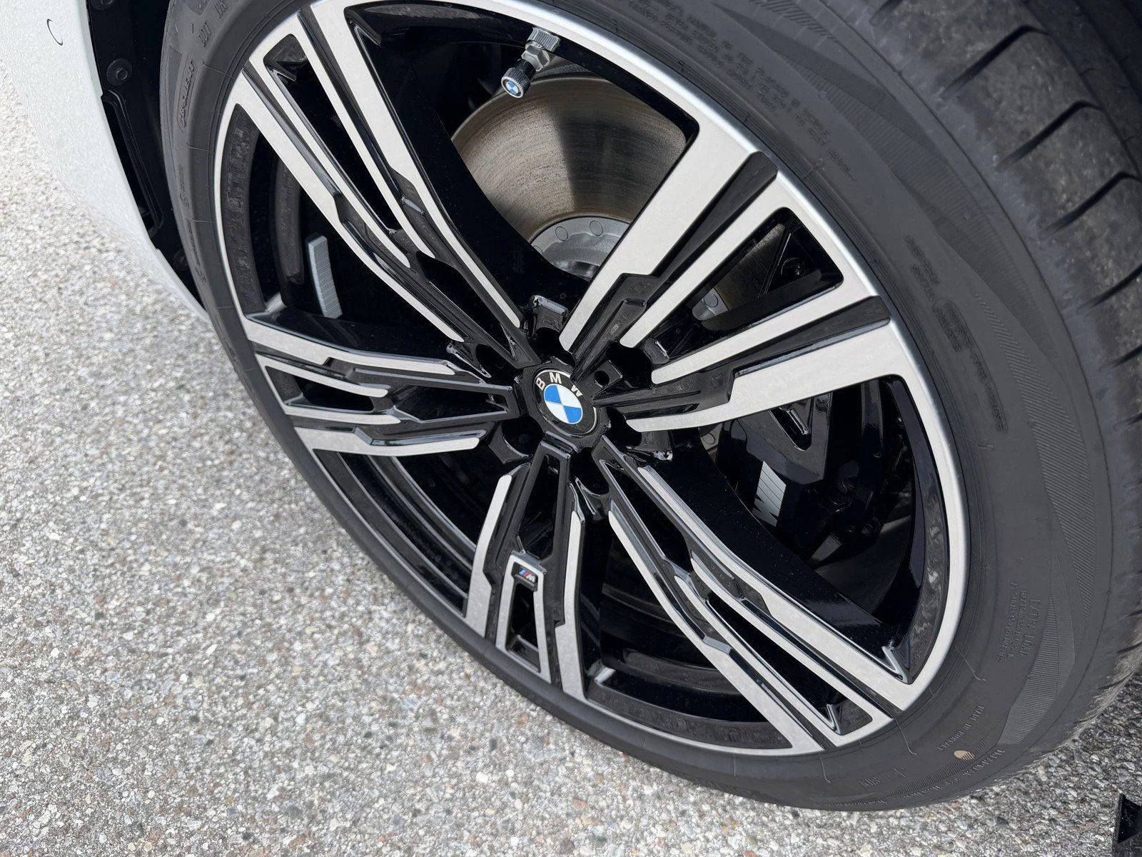New 2026 Mineral White Metallic BMW 740i image 11