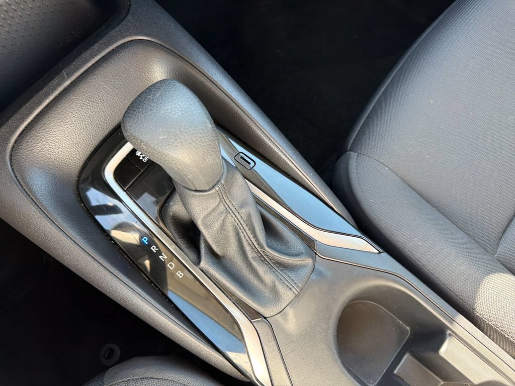 2025 Toyota Corolla LE - Photo 24
