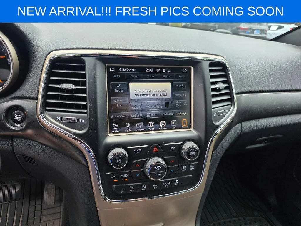 Used 2017 Black Jeep Laredo image 10