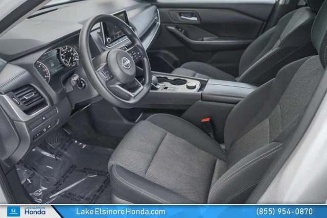 Used 2024 White Pearl Nissan SV image 15