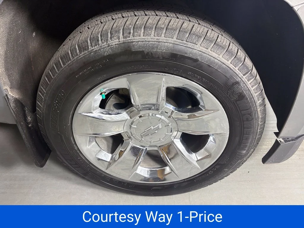 Used 2018 PEPPERDUST METALLIC Chevrolet Premier image 13