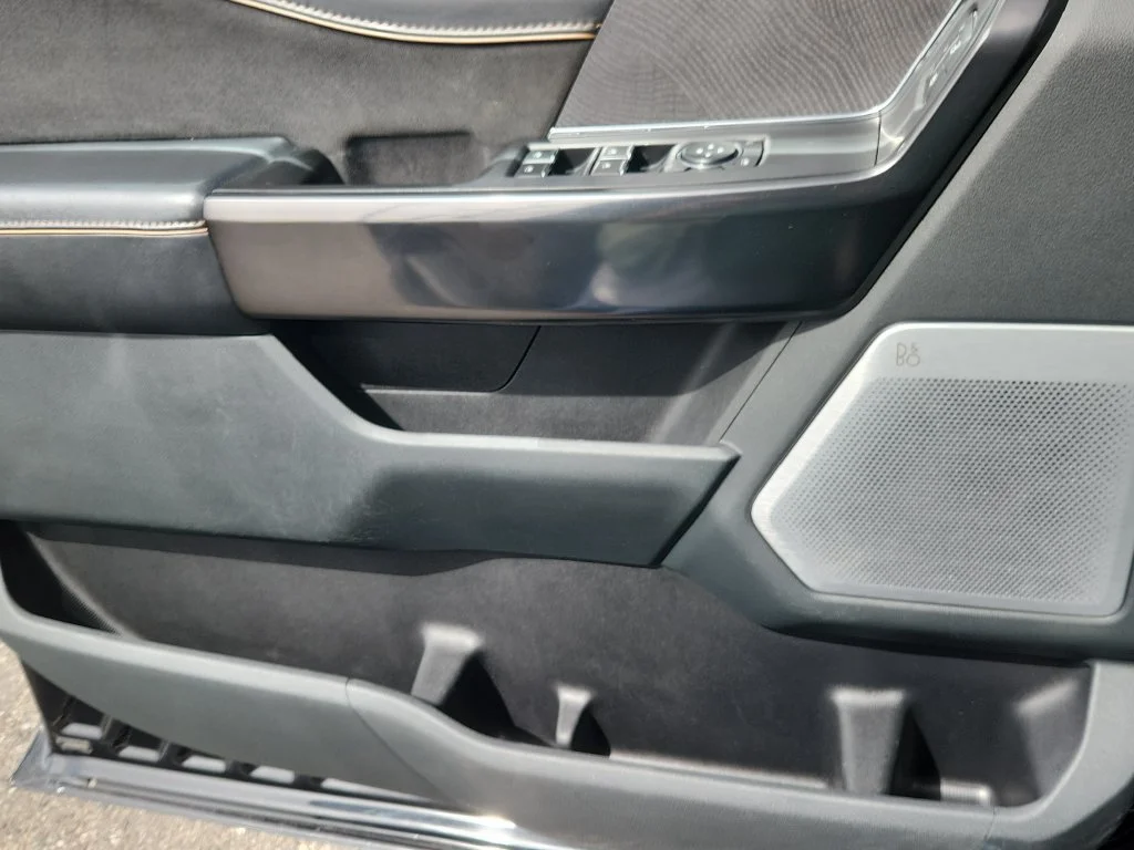 Used 2021 Black Ford Platinum image 9