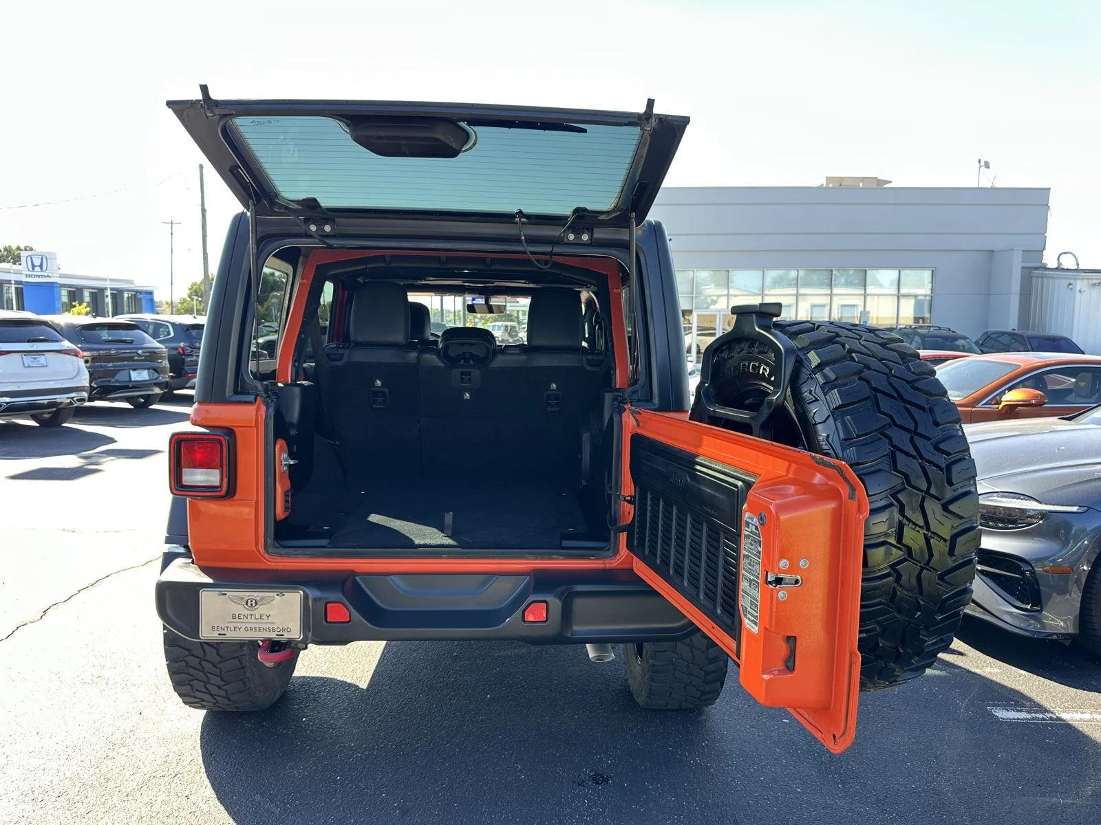 Used 2018 Firecracker Red Clearcoat Jeep Rubicon image 39