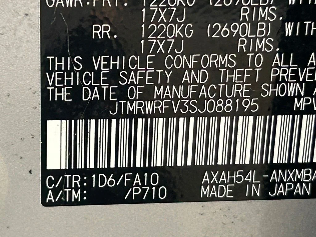 Used 2025 Silver Toyota XLE image 36