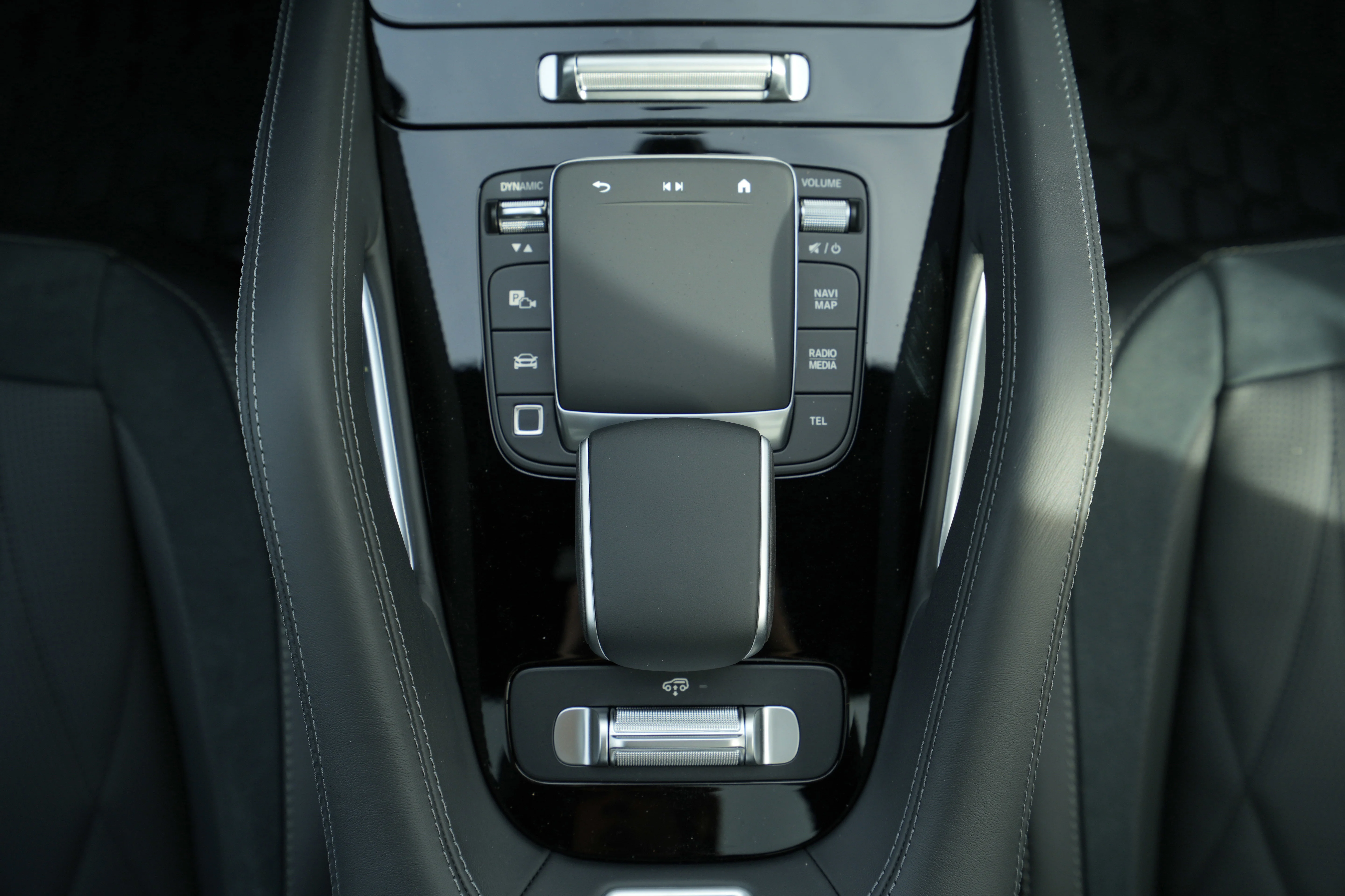 New 2026 MANUFAKTUR Alpine Grey Mercedes-Benz AMG® GLE 63 S image 39