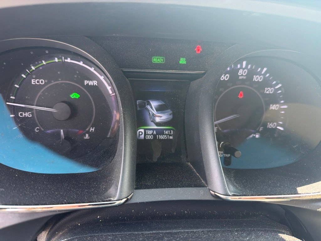 Used 2018 Blizzard Pearl Toyota  image 1