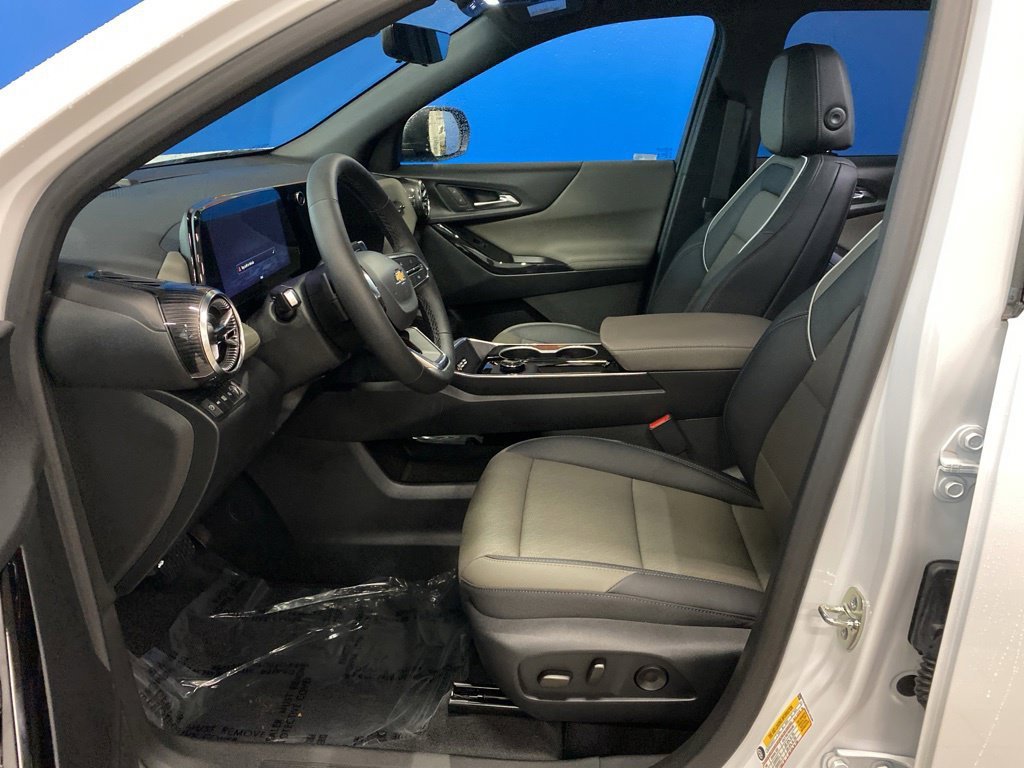 2027 Chevrolet Equinox LT - Photo 10